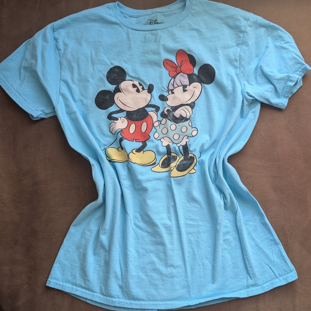 🎀 $5 Disney  Blue Mickey and Minnie T-Shirt - Picture 2 of 5